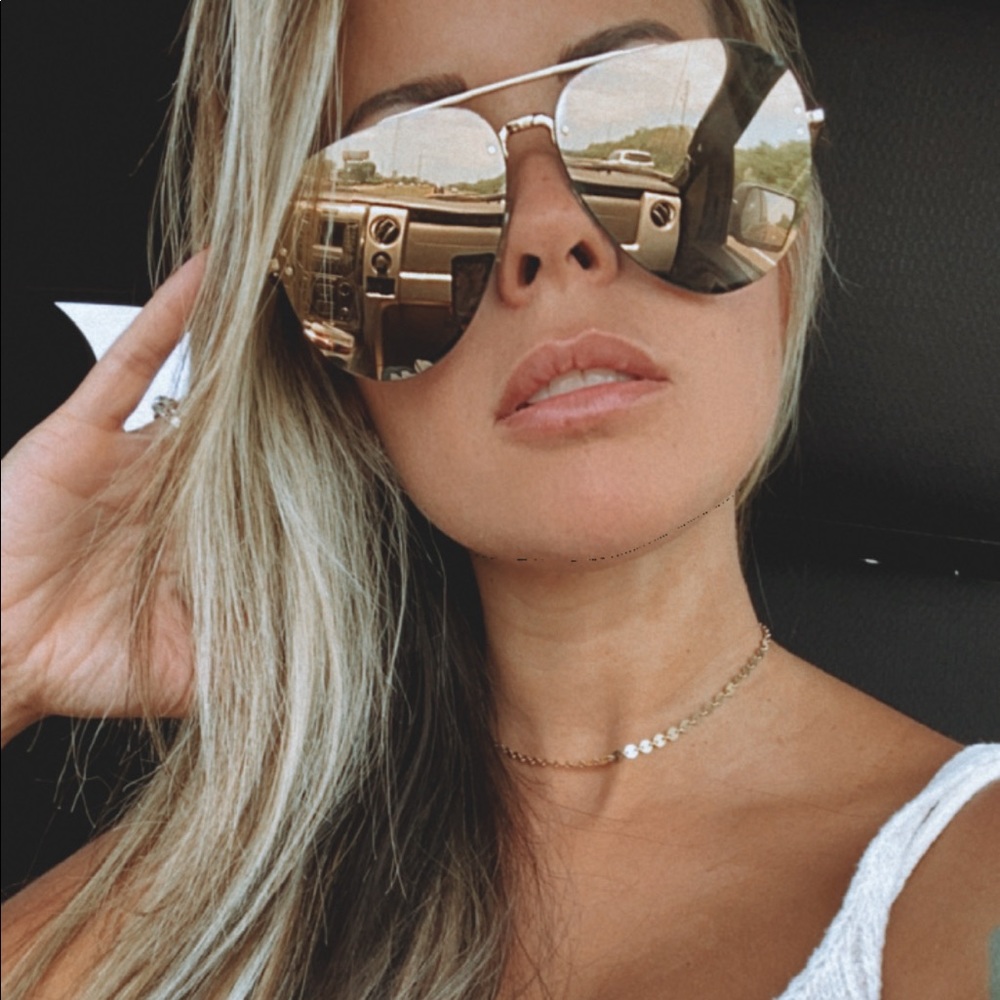 Meet your Posher, Desiree